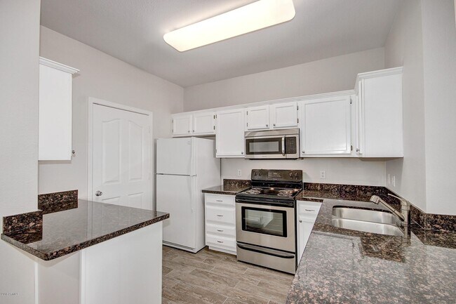16013 S Desert Foothills Pkwy Phoenix, AZ 85048 photo 5