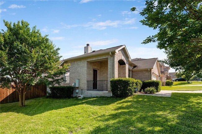 3802 Hawk View St Round Rock, TX 78665 photo 3
