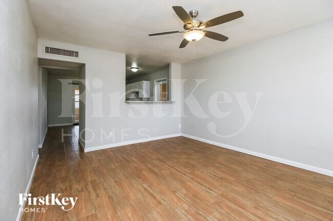 15035 N 28th Ave Phoenix, AZ 85053 photo 5