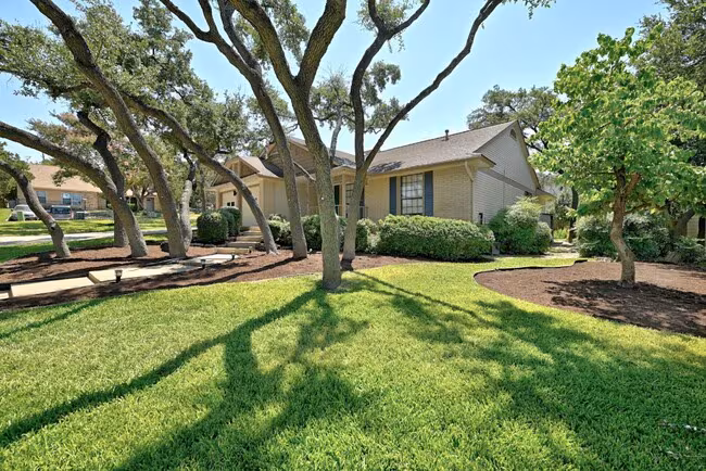 6010 Salton Dr Austin, TX 78759 photo 3