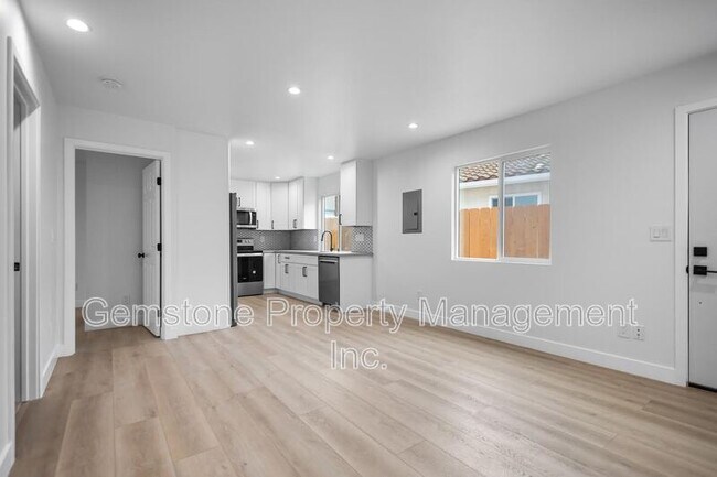 4895 54th St photo 2