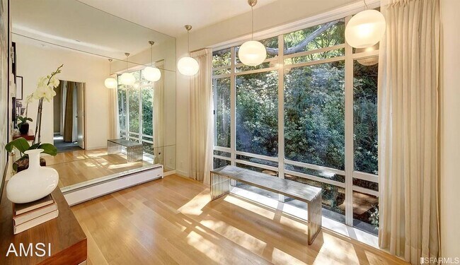 44 Macondray Ln San Francisco, CA 94133 photo 2