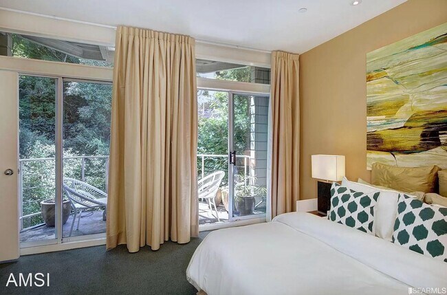 44 Macondray Ln San Francisco, CA 94133 photo 3