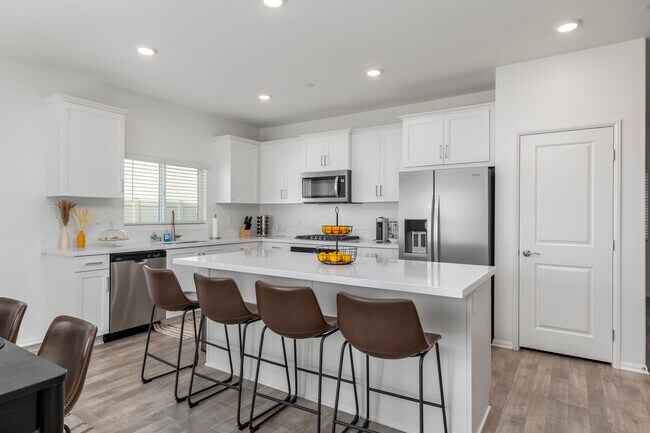 23307 Desert Lily Ct Murrieta, CA 92562 photo 4