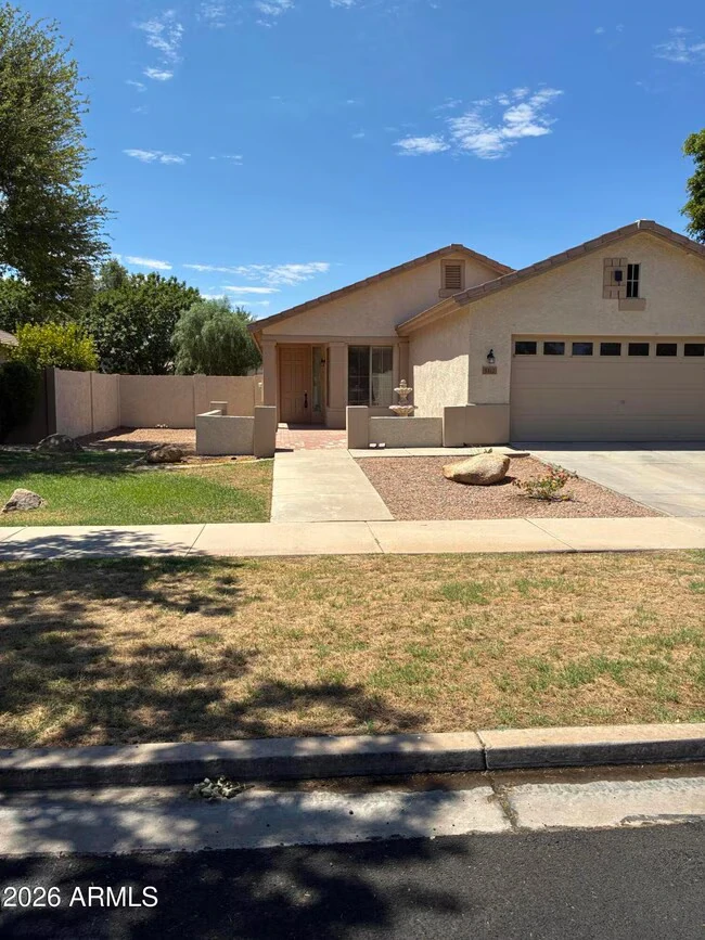 3317 E Park Ave Gilbert, AZ 85234 photo 2