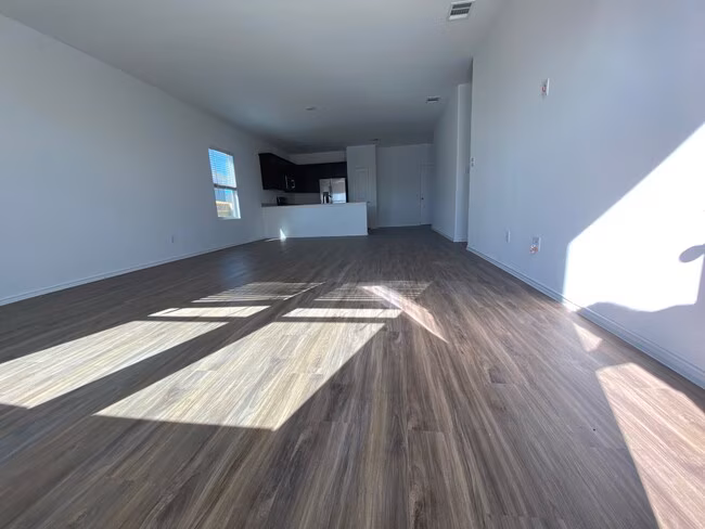 117 Akela Wy Georgetown, TX 78626 photo 3