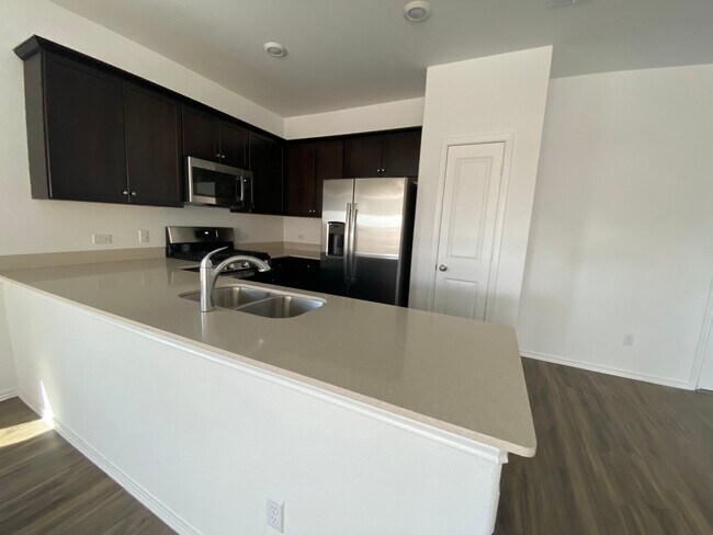 117 Akela Wy Georgetown, TX 78626 photo 5
