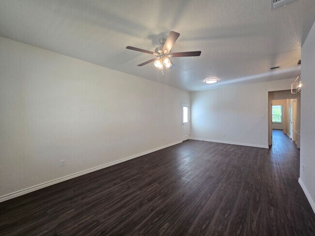 5401 Rose Gdn Lp Killeen, TX 76541 photo 4