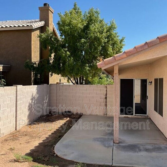 8932 W Kathleen Rd photo 5