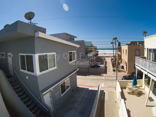 713 Venice Ct. San Diego, CA 92109 photo 2