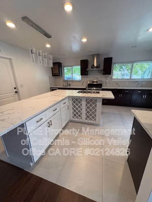 1385 Dentwood Dr photo 3