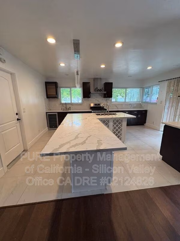 1385 Dentwood Dr photo 4