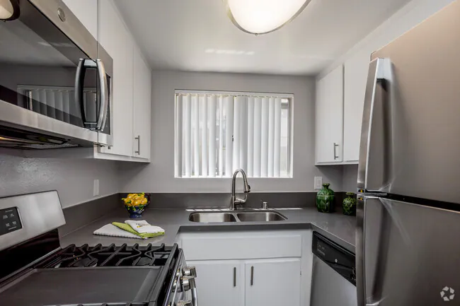 Sage Canyon Apartments photo 3