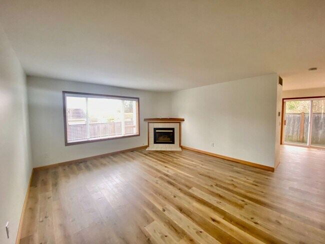 21503 8th Pl W Lynnwood, WA 98036 photo 3