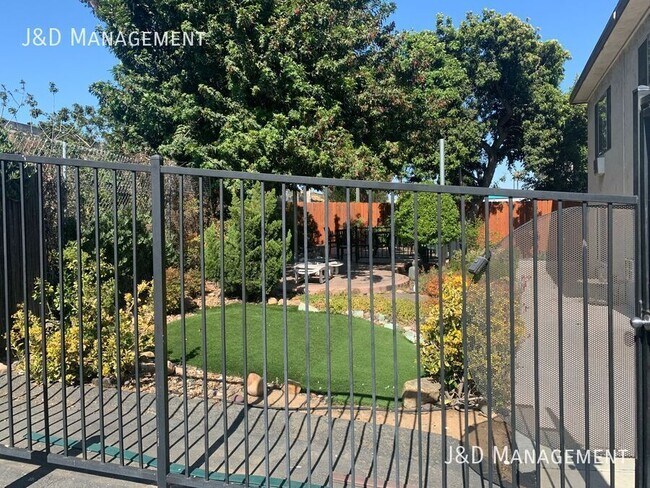 7530 North Ave Lemon Grove, CA 91945 photo 2