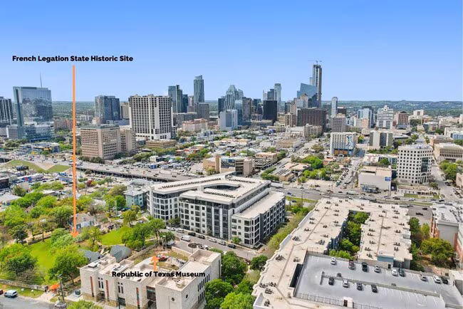 800 Embassy Dr Austin, TX 78702 photo 3
