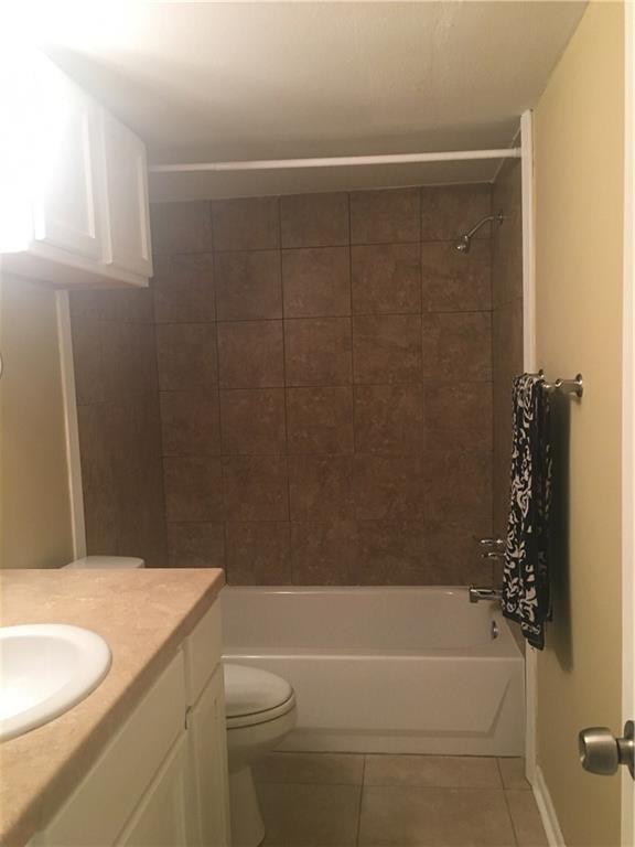 1000 W 26th St Austin, TX 78705 photo 3