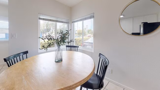 1605 Diamond St San Diego, CA 92109 photo 5