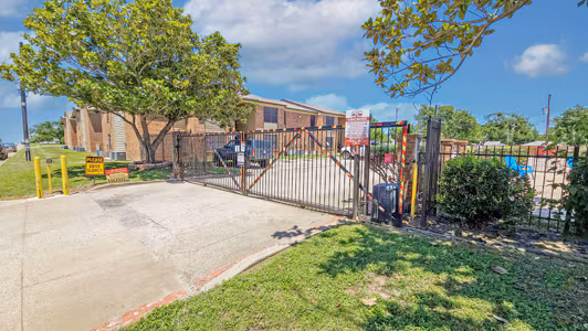 3233 Bonnie Dr Fort Worth, TX 76116 photo 4