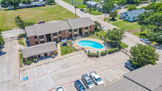 3233 Bonnie Dr Fort Worth, TX 76116 photo 2