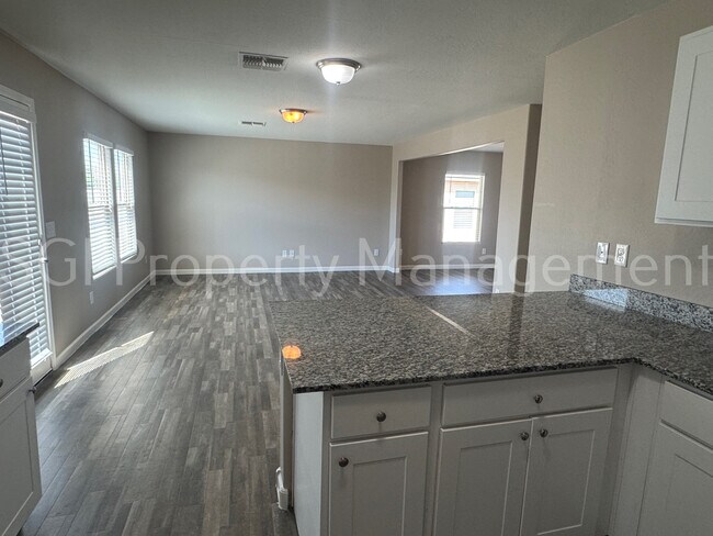 111 Impala Pl Casa Grande, AZ 85122 photo 3
