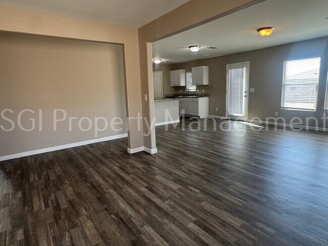 111 Impala Pl Casa Grande, AZ 85122 photo 4