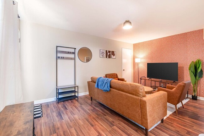 2312 Bonar St Berkeley, CA 94702 photo 4