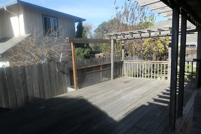 139 Montebello Dr Watsonville, CA 95076 photo 4