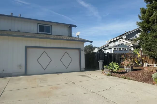 139 Montebello Dr Watsonville, CA 95076 photo 2