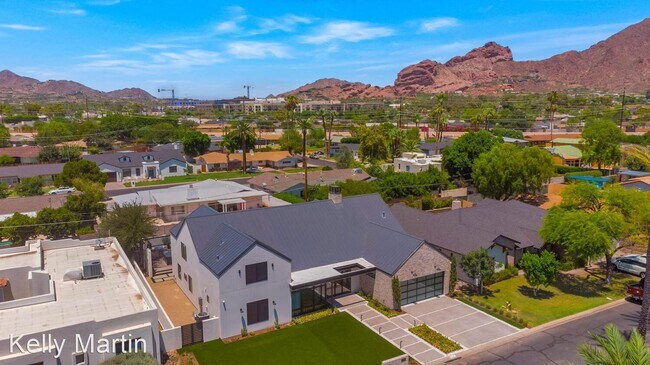 4216 E Hazelwood St Phoenix, AZ 85018 photo 4