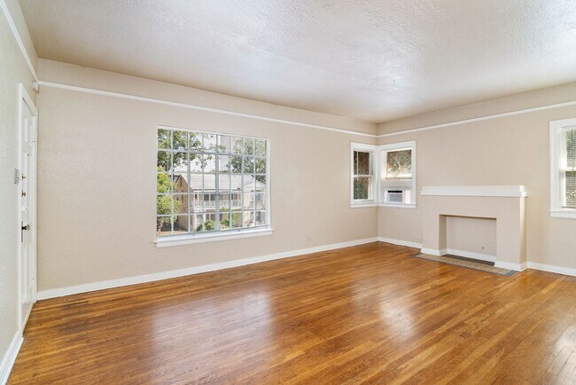 268 E Lullwood Ave San Antonio, TX 78212 photo 3
