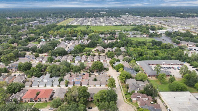 4702 Cashel Circle, Houston, TX 77069 photo 4