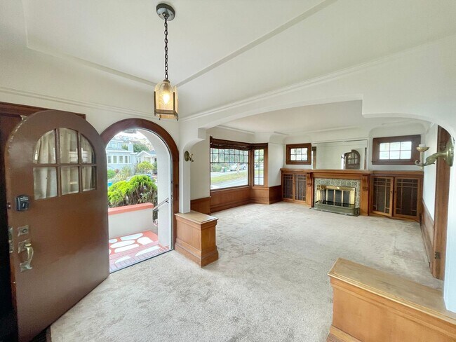 616 Miramar Avenue, San Francisco, CA 94112 photo 4