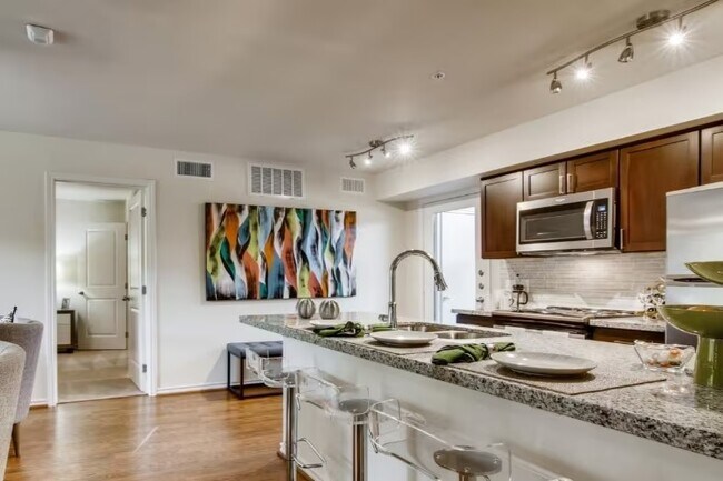 3000 Unity Drive, Houston, TX 77057 photo 3
