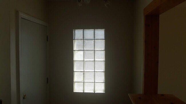 2334 19th St. photo 5