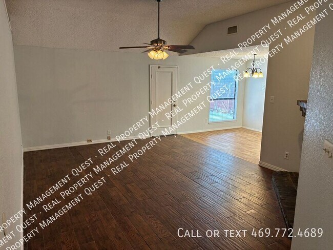 6759 Mountain Cedar Ln Dallas, TX 75236 photo 2