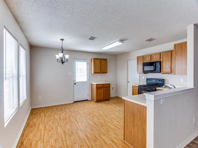 3875 Fox Run Drive, Fort Worth, TX 76123 photo 4