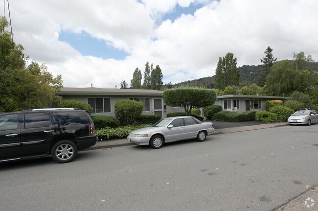 23 Redwood Avenue