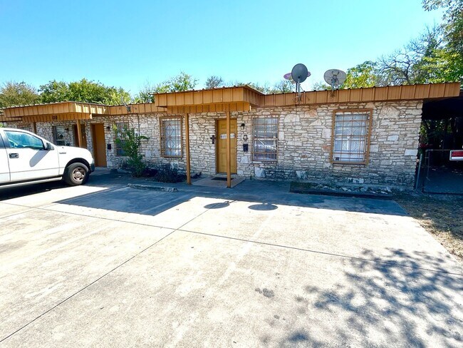 520 Prado St San Antonio, TX 78204 photo 2