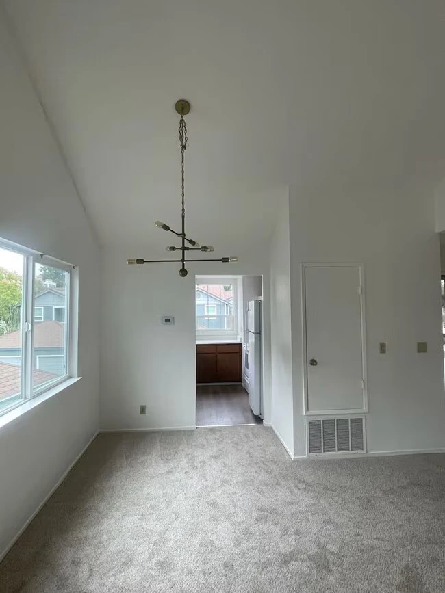 1816 Shirley Dr Benicia, CA 94510 photo 2