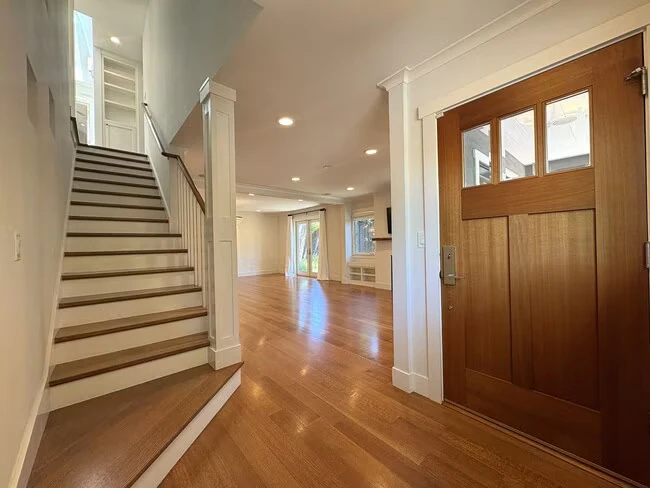 2771 South Ct Palo Alto, CA 94306 photo 5