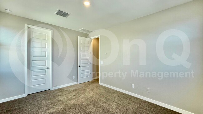 2477 E Pelican Dr Gilbert, AZ 85297 photo 5