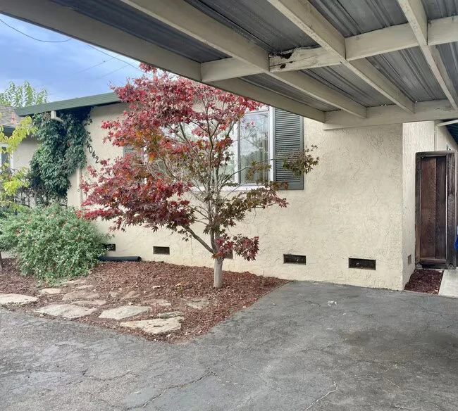 1042 W Hacienda Ave Campbell, CA 95008 photo 3