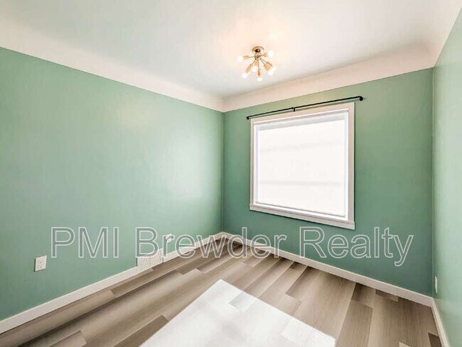 2218 Hoyt Ave Everett, WA 98201 photo 5