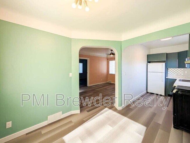 2218 Hoyt Ave Everett, WA 98201 photo 4