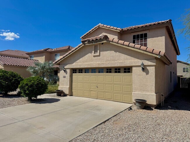 1056 East Lakeview Drive, San Tan Valley, AZ 85143 photo 2