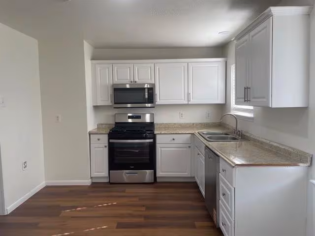 1838 Kent Dr Arlington, TX 76010 photo 3