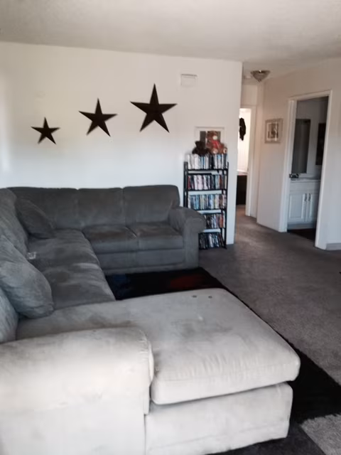 355 Emerald Ave El Cajon, CA 92020 photo 4