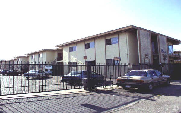 Casa Vista Apartments photo 2