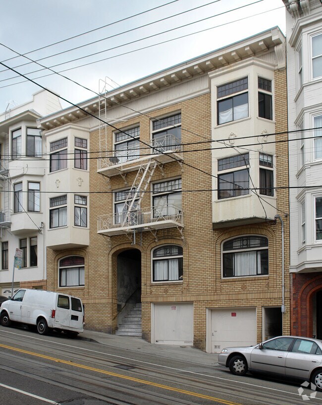 1230 Hyde Street (744r) photo 4
